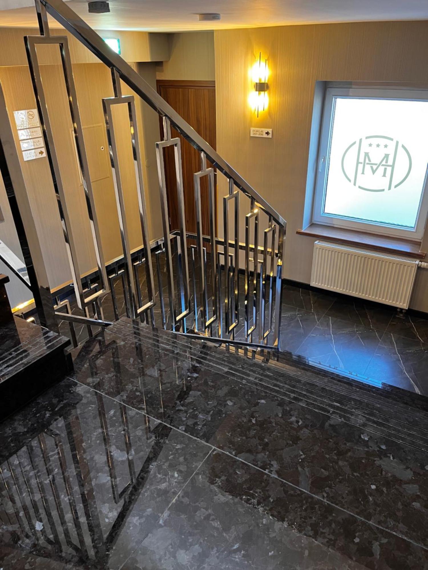 Hotel Marta Oława Esterno foto