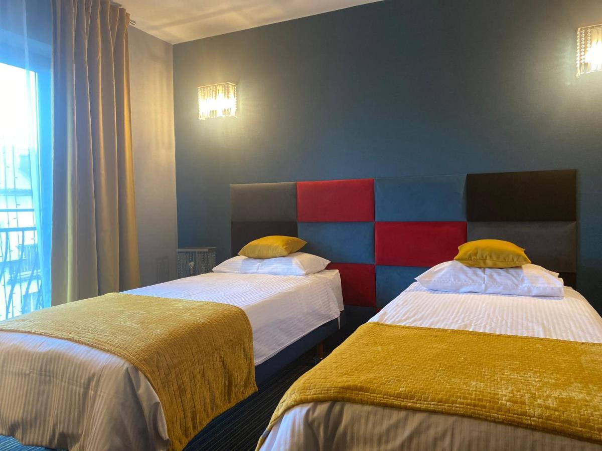 Hotel Marta Oława Esterno foto